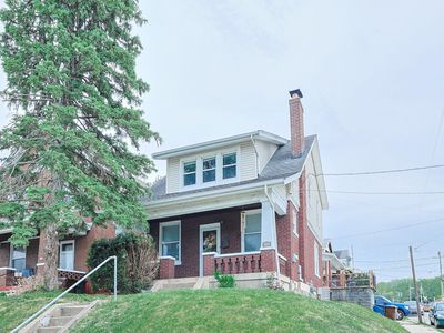 300 8th Ave