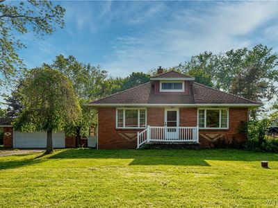 Property at 30 Homeward Pl, Elma, NY