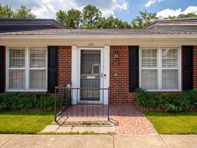 337 Cambridge Place Dr