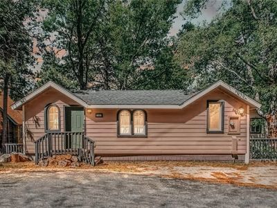 590 Oak Knoll Cir