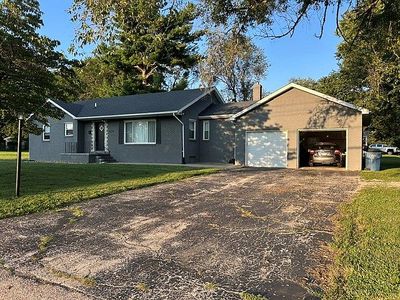 Property at 614 S Main St, Troy, IL