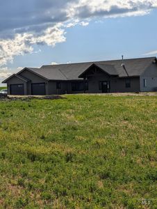 215 Angus Ranch Rd