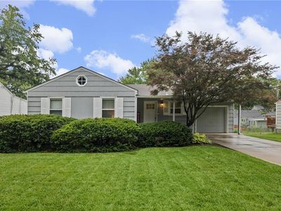 Property at 5201 W 71st St, Prairie Village, KS