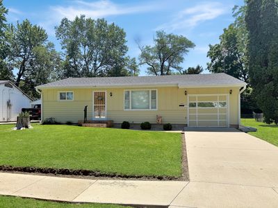 1411 Mark Dr