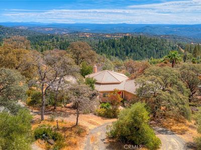 9018 Winding Way