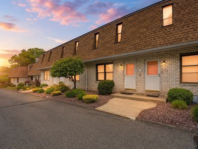 24 Granby Hts #24