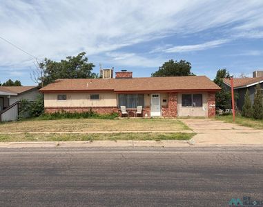 1827 N Steven Dr