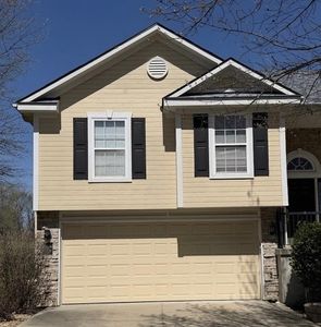 Property at 1308 NW Ashley Dr, Grain Valley, MO