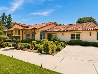225 Barranca Rd