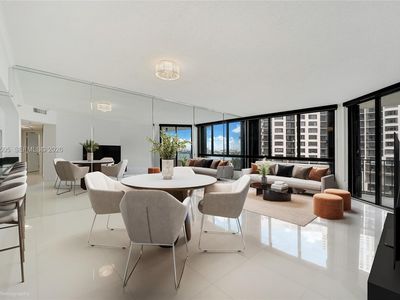 520 Brickell Key Dr APT A802