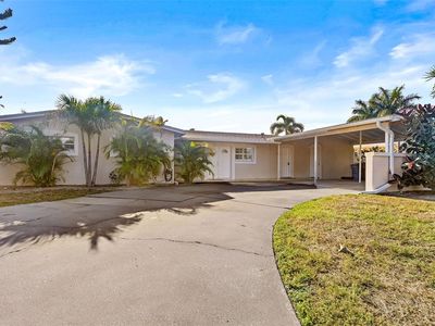 3945 Fontainebleau Dr