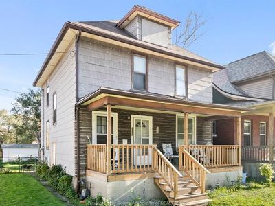3243 Baby St
