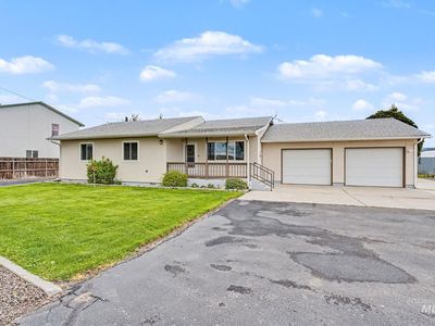 3620 Ua Ave
