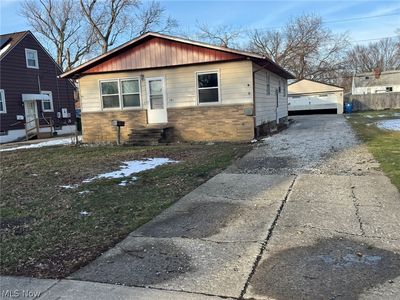 Property at 581 E 332nd St, Eastlake, OH