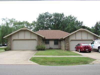 919 & 921 N Boston Lane