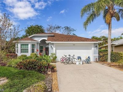 833 Mount Hood Ct