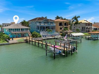 23 W Pelican ST