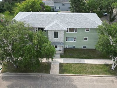 221 7th St W