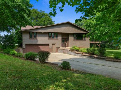 2842 Fairview Rd