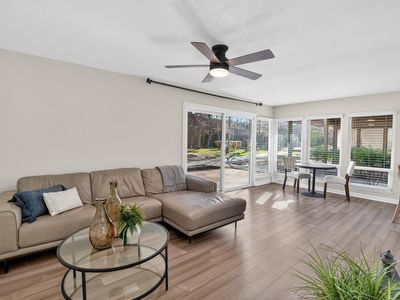 Property at 2410 Larkspur Ln APT 243, Sacramento, CA