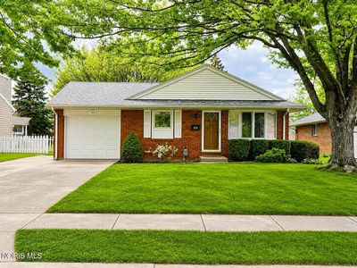 106 Rossway Ave