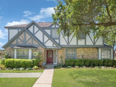 3227 Ashmont Ln