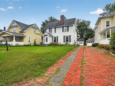 729 Main St