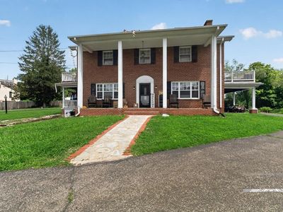 512 McDonald St