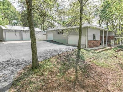 5610 S Farm Road 137