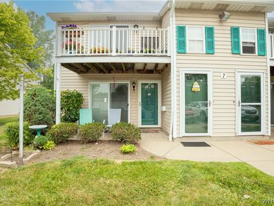 7 E Sunmist Sq