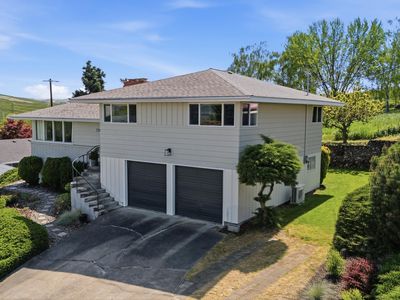 720 E 21st Pl