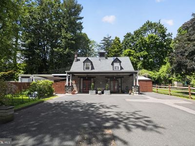 129 E Gorgas Ln