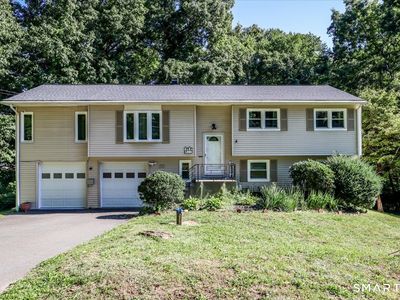 28 Deepwood Drive