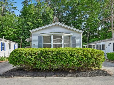 37 Thistle Way
