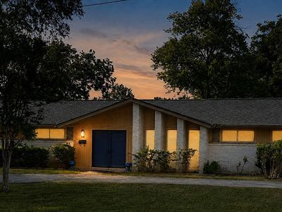 1911 Sterling Dr