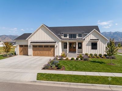 1260 Goldfinch Ln