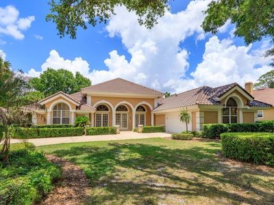 4965 Shoreline Cir