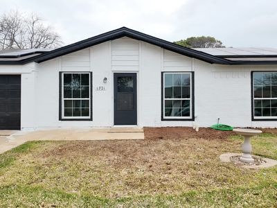 1321 Palisades Dr