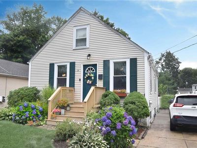 24 Brookside Ave