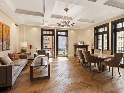 600 W End Ave APT 6D