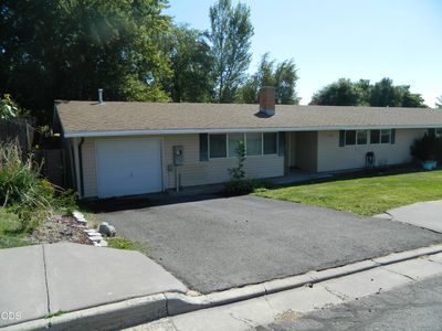 10107 Wright Ave