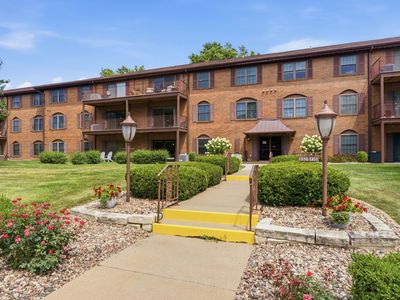 Property at 1350 Kimberly Ridge Rd APT 108, Bettendorf, IA