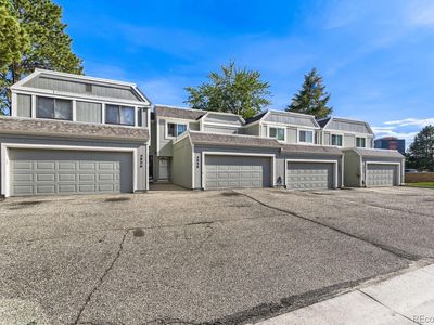 2938 S Parker Court