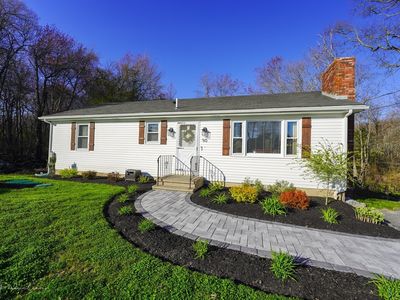 90 Merlin Dr