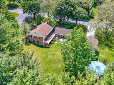 10 Fieldstone Dr