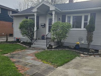 16 Gordon St