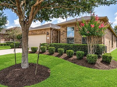 3423 Satin Leaf Ln
