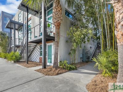 536 Selma St APT A