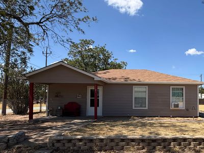 Property at 1101 N Stratton St, Seymour, TX