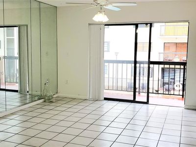 Property at 995 SW 84th Ave APT 218, Miami, FL